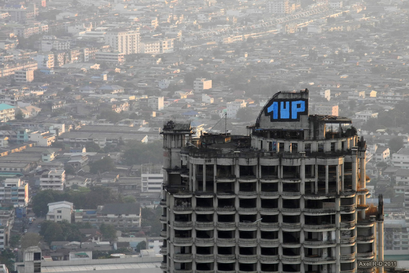 Illustration for article titled Inside Bangkok's Abandoned, Half-Finished Ghost Tower